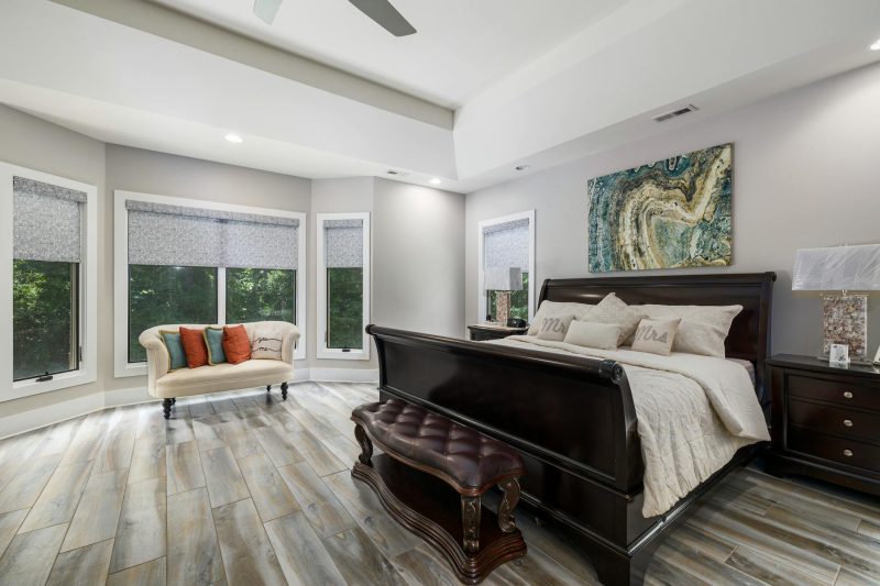 Home 5 Navigating the Spring Housing Rush: Insider Tips for Securing Your Dream Home Before Summer’s Heat